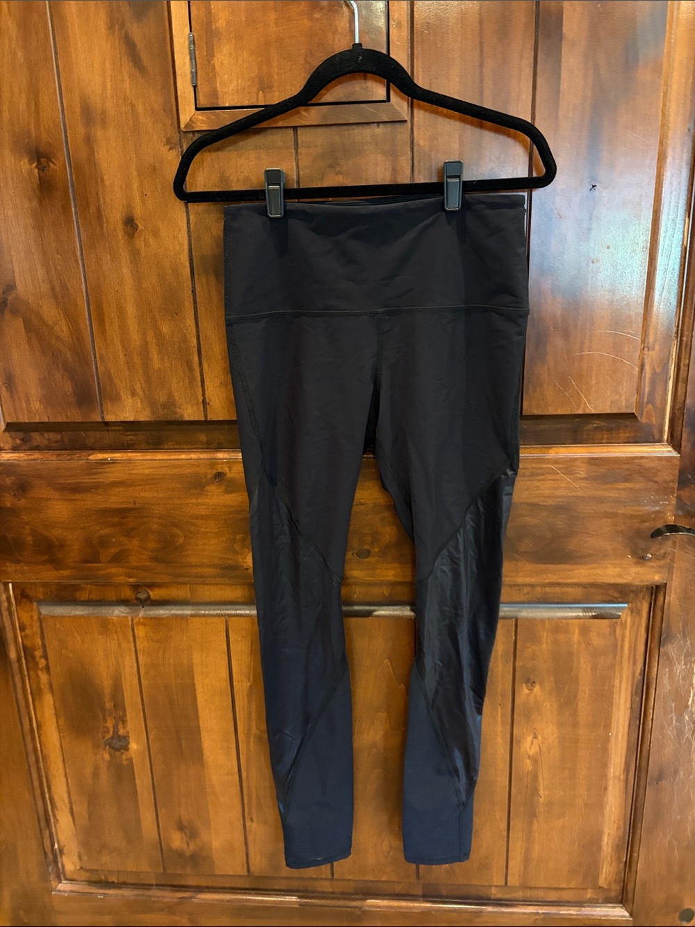 🖤 Yoga Democracy Black High-Waist Active Leggings